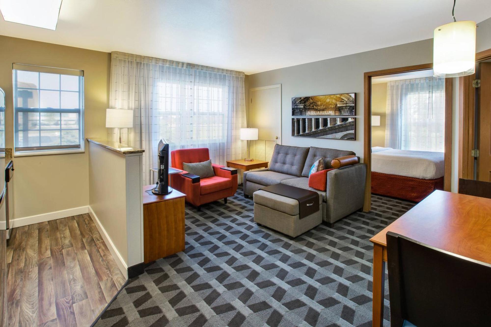 ทาวน์เพลส สวีท ดีทรอยต์ ลิโวเนีย Hotel ภายนอก รูปภาพ