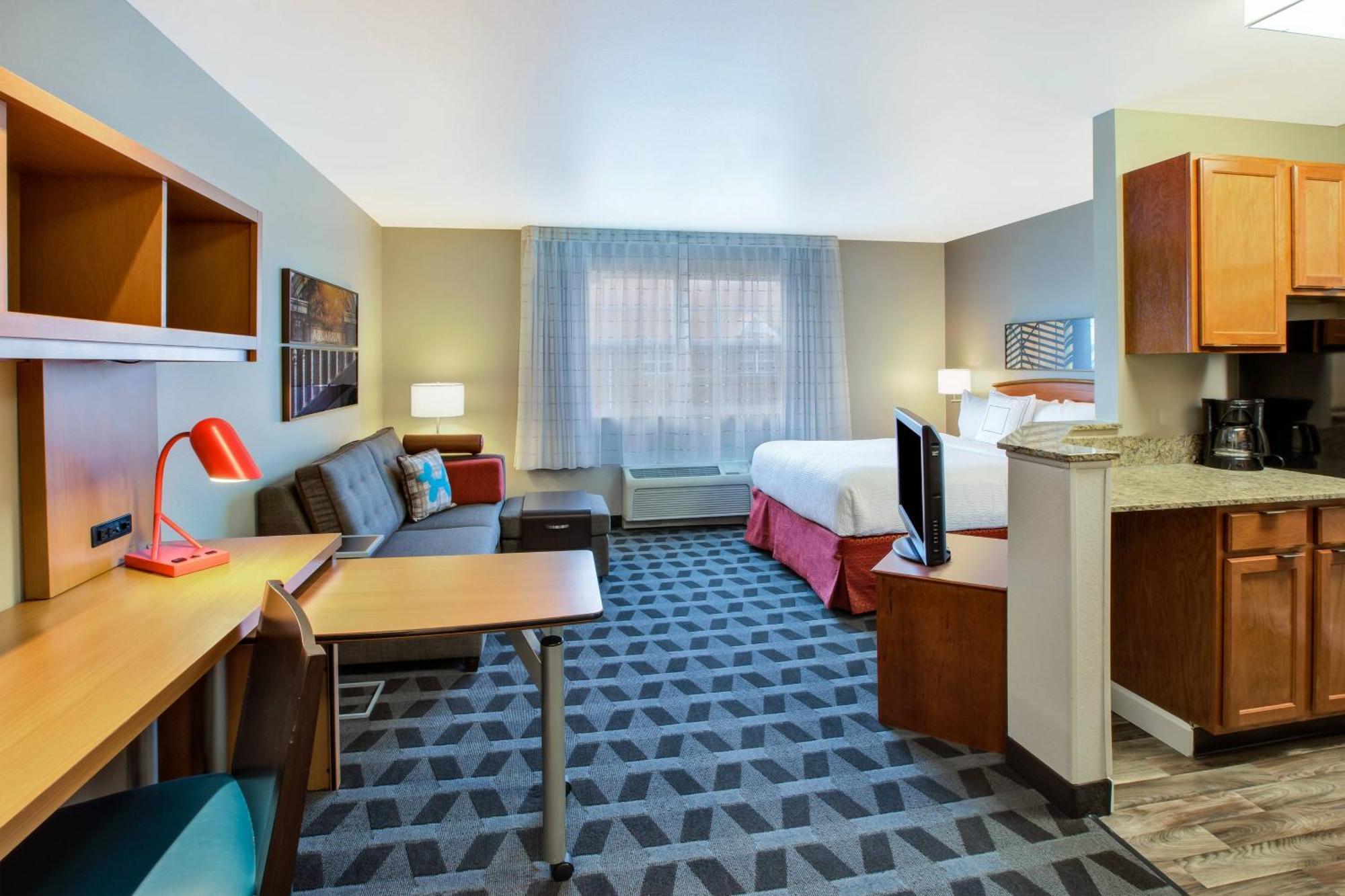 ทาวน์เพลส สวีท ดีทรอยต์ ลิโวเนีย Hotel ภายนอก รูปภาพ